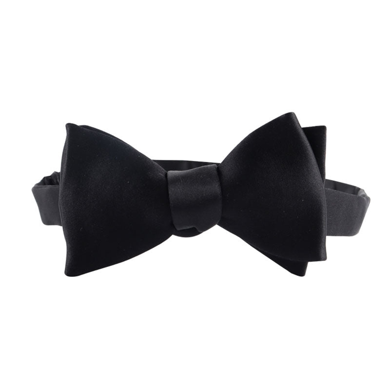 Black Silk Self-Tie Bow Tie – Classic Formal Accessory